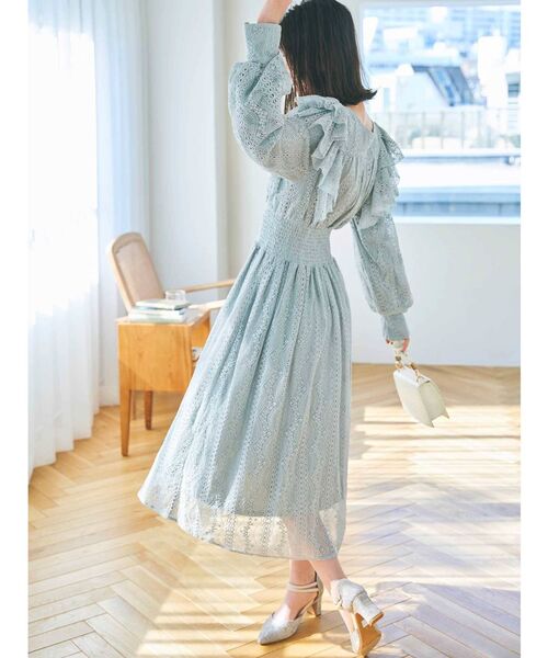 dazzlin（ダズリン）の「フリルレースシャーリングワンピース（ワンピース・レディース・ブルー/グリーン/アイボリー・FREE）」の7枚目の写真