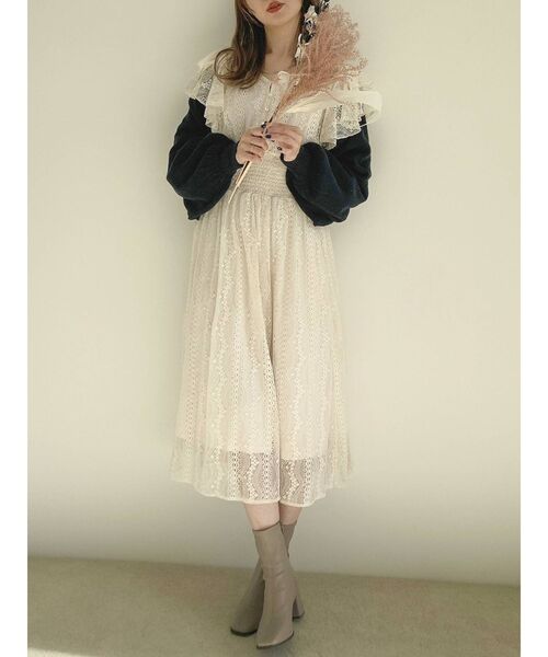 dazzlin（ダズリン）の「フリルレースシャーリングワンピース（ワンピース・レディース・ブルー/グリーン/アイボリー・FREE）」の5枚目の写真