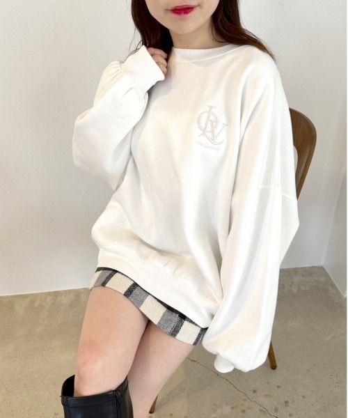 OLIVE des OLIVE（オリーブデオリーブ）の「裏起毛チュニックプルオーバー（スウェット・レディース・オフホワイト/スミクロ/トップグレー・FREE）」の2枚目の写真