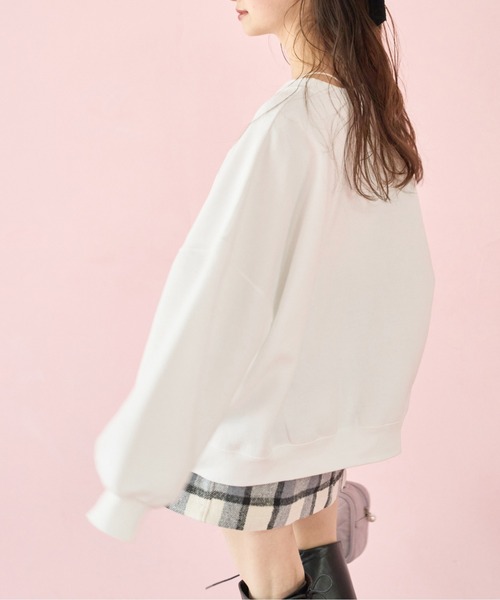 OLIVE des OLIVE（オリーブデオリーブ）の「裏起毛チュニックプルオーバー（スウェット・レディース・オフホワイト/スミクロ/トップグレー・FREE）」の4枚目の写真
