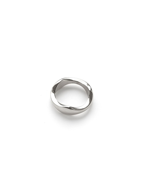 colleca la（コレカラ）の「[stainless]サージカル・ウェーブリング<金属アレルギー対応>（リング・レディース・シルバー/ゴールド・ONE SIZE）」の6枚目の写真