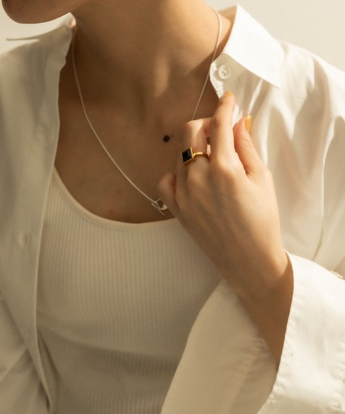 SMELLY（スメリー）の「SMELLY so’　square stone ring（リング・レディース・ゴールド・-）」の6枚目の写真