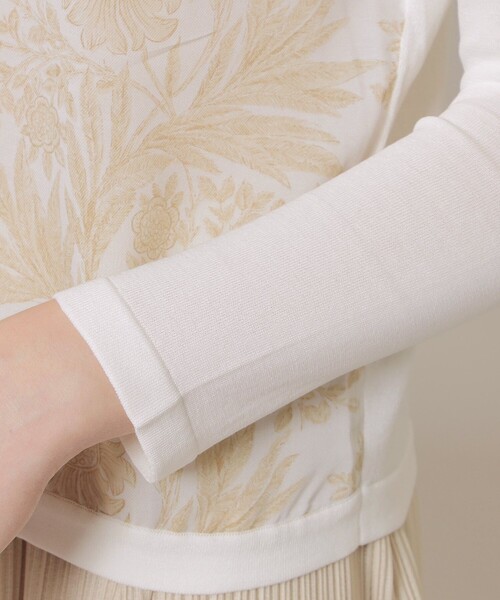 MACKINTOSH LONDON(マッキントッシュ ロンドン)の「【BIBURY FLOWER 001】ドローイングシャドーバイブリーコンビカーディガン(カーディガン/ボレロ・レディース・オフホワイト/ブルー系その他4/ネイビー・40/38)」の10枚目の写真