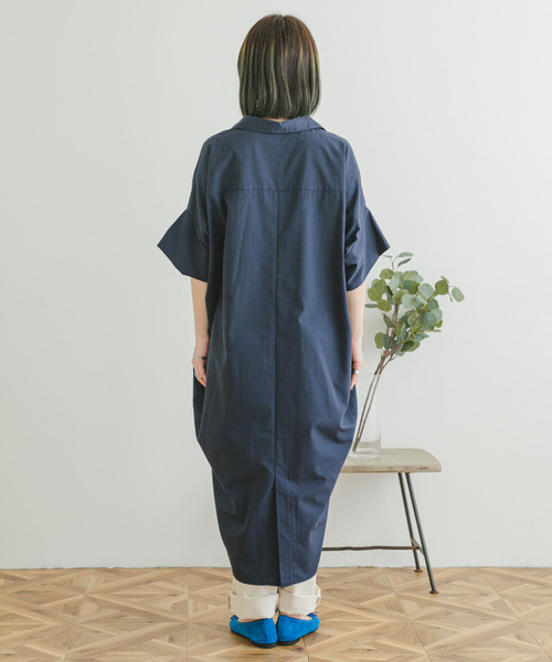 ITEMS URBANRESEARCH（アイテムズ アーバンリサーチ）の「ドルマンシャツワンピース（シャツワンピース・レディース・オフホワイト/マスタード/カーキ/ネイビー・FREE）」の5枚目の写真