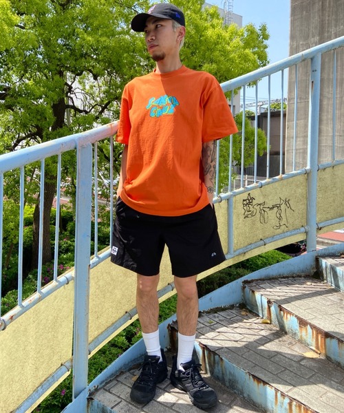 SANTA CRUZ(サンタクルーズ)の「【ムラサキスポーツ別注】SANTACRUZ/サンタクルーズ バックプリントTシャツ アーカイブTee/クルーネック半袖Tシャツ 502232401(Tシャツ/カットソー・メンズ・オレンジ/ブラック/ホワイト・L/XL/M)」の18枚目の写真
