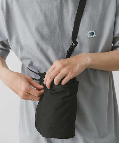 URBAN RESEARCH DOORS（アーバンリサーチドアーズ）の「チョークバッグ（ショルダーバッグ・メンズ・ブルー/ライトカーキ/ブラック・-）」の12枚目の写真