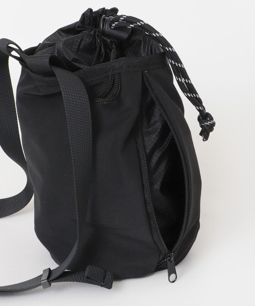 URBAN RESEARCH DOORS（アーバンリサーチドアーズ）の「チョークバッグ（ショルダーバッグ・メンズ・ブルー/ライトカーキ/ブラック・-）」の11枚目の写真