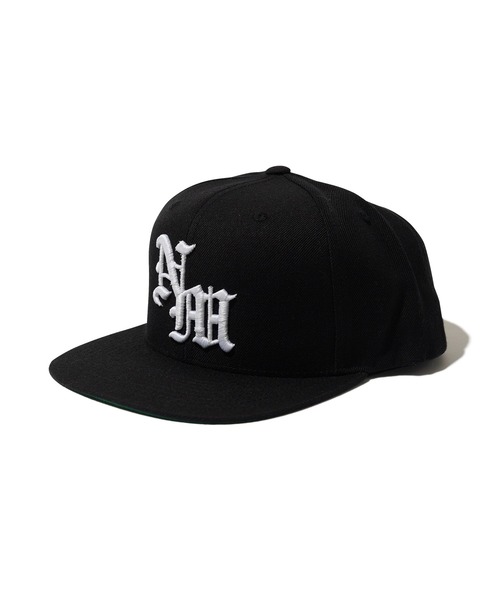 NineMicrophones（ナインマイクロフォンズ）の「SNAPBACK CAP -Gothic-（キャップ・メンズ・ブラック×ホワイト/ブラック×ブラック・FREE）」の3枚目の写真