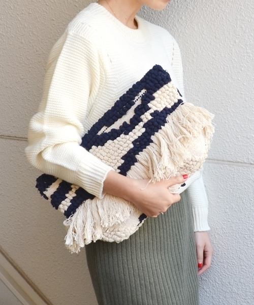 SHIPS for women(シップスフォーウィメン)の「《追加予約》フリンジクラッチ◆■(クラッチバッグ・レディース・ブラック/キャメル/ネイビー/ライトブルー・ONE SIZE)」の3枚目の写真