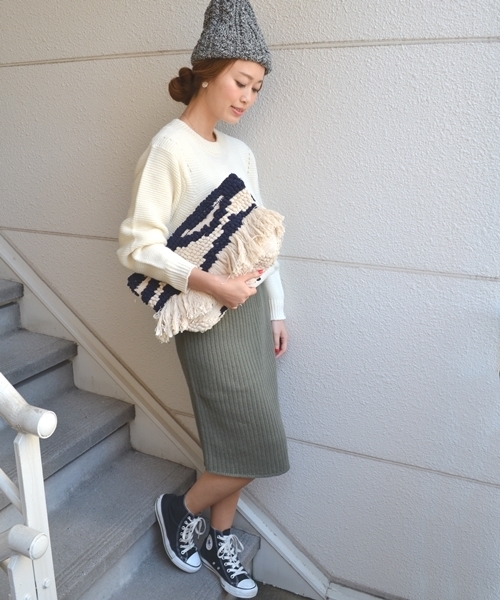 SHIPS for women(シップスフォーウィメン)の「《追加予約》フリンジクラッチ◆■(クラッチバッグ・レディース・ブラック/キャメル/ネイビー/ライトブルー・ONE SIZE)」の16枚目の写真