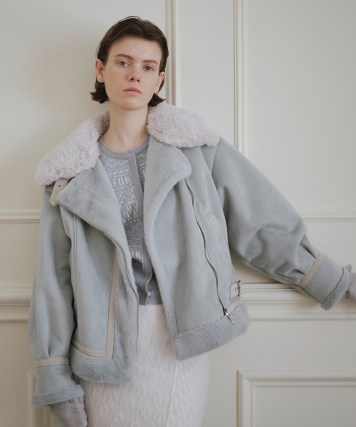 FURFUR（ファーファー）の「【限定カラー】ボンバージャケット（ムートンコート・レディース・サックスブルー/アイボリー/ブラック/ピンク・FREE）」の3枚目の写真