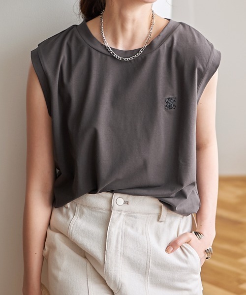 Rejoule(リジュール)の「ワンポイント刺繍タンクトップ(Tシャツ/カットソー・レディース・ブラック/オフホワイト/チャコールグレー・フリー)」の11枚目の写真