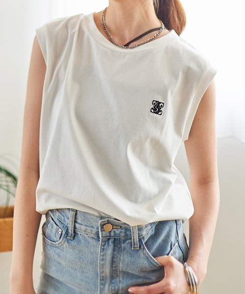 Rejoule(リジュール)の「ワンポイント刺繍タンクトップ(Tシャツ/カットソー・レディース・ブラック/オフホワイト/チャコールグレー・フリー)」の5枚目の写真