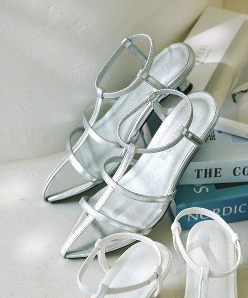 KOBE LETTUCE(コウベレタス)の「Tラインヒールサンダル(サンダル・レディース・ホワイト/シルバー/ブラック・M/LL/L/S)」の3枚目の写真