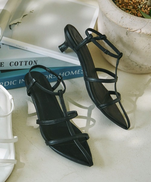 KOBE LETTUCE(コウベレタス)の「Tラインヒールサンダル(サンダル・レディース・ホワイト/シルバー/ブラック・M/LL/L/S)」の2枚目の写真