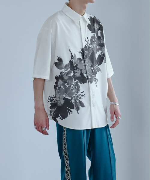 Ellno Loset(エルノロゼット)の「フラワーショルダーシャツ(シャツ/ブラウス・メンズ・オフホワイト/ブラック・SMALL/MEDIUM/LARGE)」の12枚目の写真