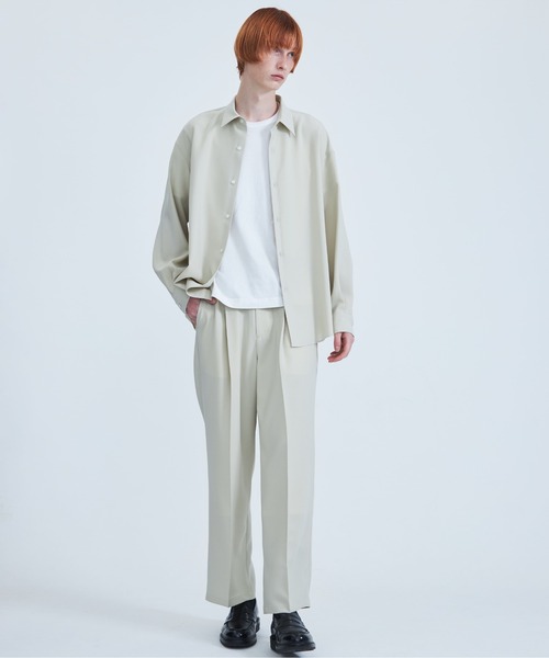 STUDIOUS（ステュディオス）の「TRIPLE TWIST レギュラーカラーシャツ（シャツ/ブラウス・メンズ・キナリ/ブラック/ライトブルーグレー・1/2）」の15枚目の写真