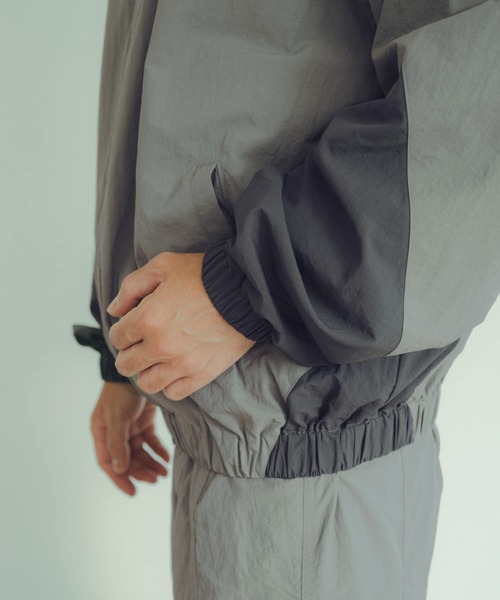 ITEMS URBANRESEARCH(アイテムズ アーバンリサーチ)の「MIL.Nylon Fitness Jacket(ナイロンジャケット・メンズ・ブラック/カーキ・MEDIUM/LARGE)」の18枚目の写真