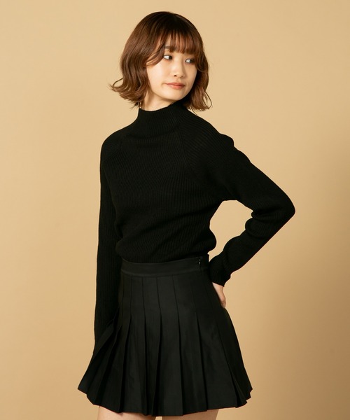 fort point(フォーポイント)の「【FORTPOINT/フォートポイント】ボトルネックで大人のこなれ感 リブニット ボトルネック トップス ハイネック(ニット/セーター・レディース・オフホワイト/ブラック/ベージュ・MEDIUM/LARGE)」の1枚目の写真