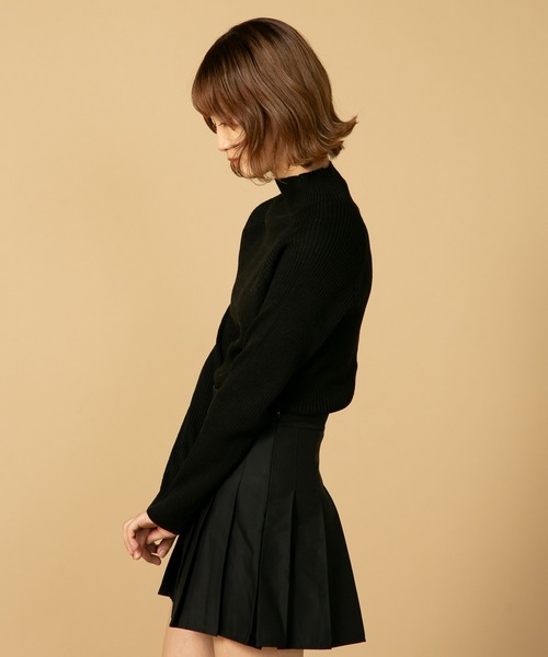 fort point(フォーポイント)の「【FORTPOINT/フォートポイント】ボトルネックで大人のこなれ感 リブニット ボトルネック トップス ハイネック(ニット/セーター・レディース・オフホワイト/ブラック/ベージュ・MEDIUM/LARGE)」の16枚目の写真