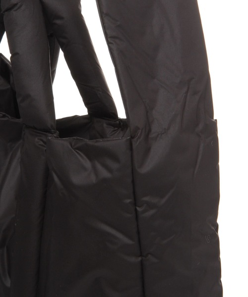 LEPSIM（レプシィム）の「【CONTROL FREAK／コントロールフリーク】撥水ナイロンBIGショルダー　904481（ショルダーバッグ・レディース・ブラック/アイボリー・ONE SIZE）」の7枚目の写真