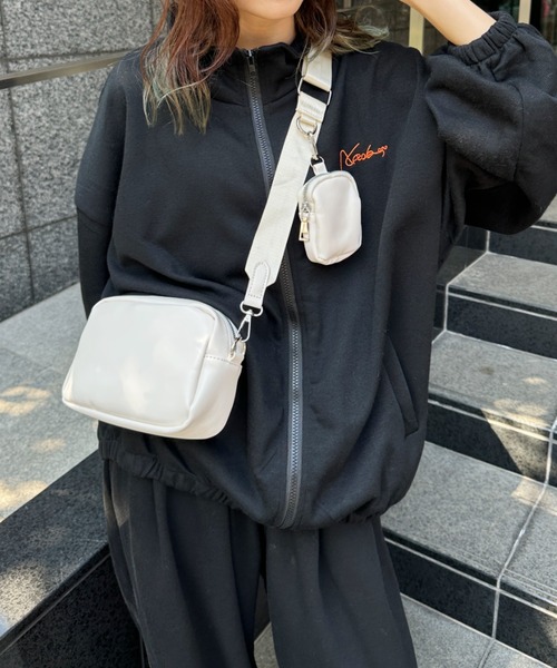 CLEA(クレア)の「【2点SET】刺繍入りビッグサイズスウェットセットアップ(セットアップ・レディース・ブラック/ブルー・M)」の17枚目の写真