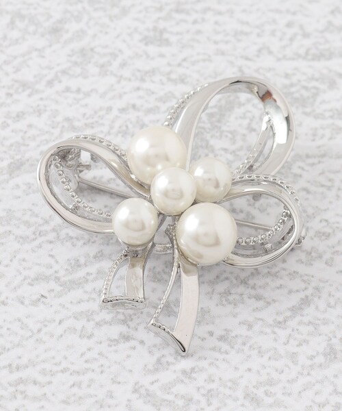 couture brooch(クチュールブローチ)の「◆リボンパール調モチーフブローチ(ブローチ/コサージュ・レディース・ゴールド/シルバー・00)」の4枚目の写真