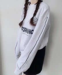 Vipoa（ヴィポア）の「EMBLEM LOGO オーバーサイズユニフォームスウェット（スウェット・メンズ）」