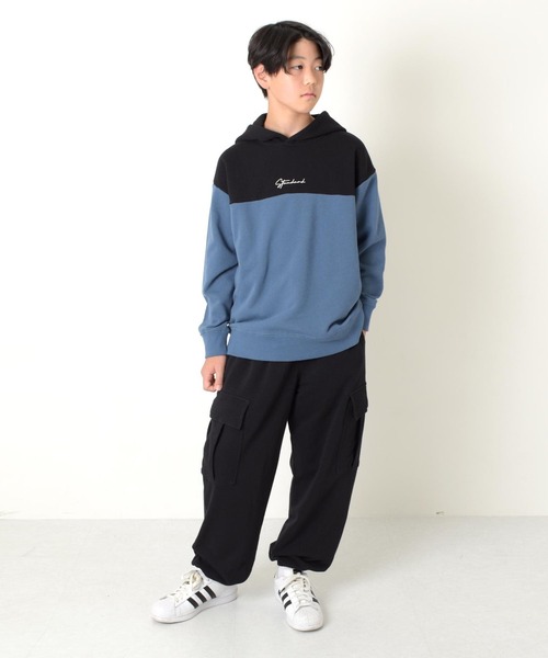 GLAZOS(グラソス)の「TC裏毛・バイカラーパーカー(その他トップス・キッズ・ベージュ/ライトブルー/グレー・140cm/150cm/160cm/170cm)」の4枚目の写真