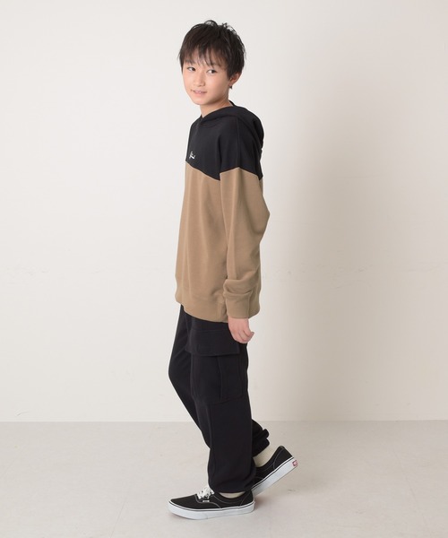 GLAZOS(グラソス)の「TC裏毛・バイカラーパーカー(その他トップス・キッズ・ベージュ/ライトブルー/グレー・140cm/150cm/160cm/170cm)」の6枚目の写真