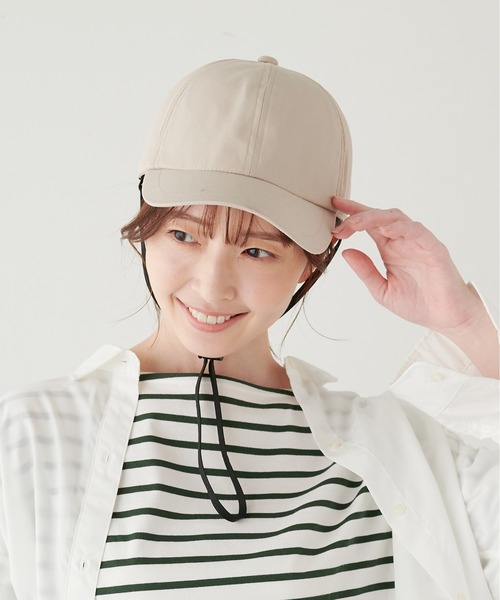 HAT MIKKE（ハットミッケ）の「【オシャメット】インナーガード入り自転車用ヘルメット / キャップ / 帽子 / UV対策 / 紫外線対策 / あご紐付き / CE規格（キャップ・レディース・ネイビー/ベージュ/ブラック・フリー）」の5枚目の写真