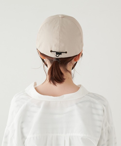 HAT MIKKE（ハットミッケ）の「【オシャメット】インナーガード入り自転車用ヘルメット / キャップ / 帽子 / UV対策 / 紫外線対策 / あご紐付き / CE規格（キャップ・レディース・ネイビー/ベージュ/ブラック・フリー）」の7枚目の写真