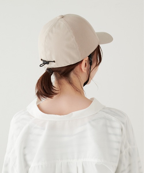 HAT MIKKE（ハットミッケ）の「【オシャメット】インナーガード入り自転車用ヘルメット / キャップ / 帽子 / UV対策 / 紫外線対策 / あご紐付き / CE規格（キャップ・レディース・ネイビー/ベージュ/ブラック・フリー）」の8枚目の写真