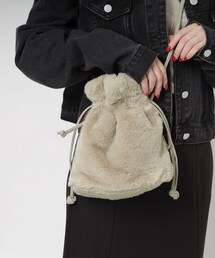 Ober Tashe（オーバータッシェ）の「巾着2WAYファーショルダー（ショルダーバッグ）」