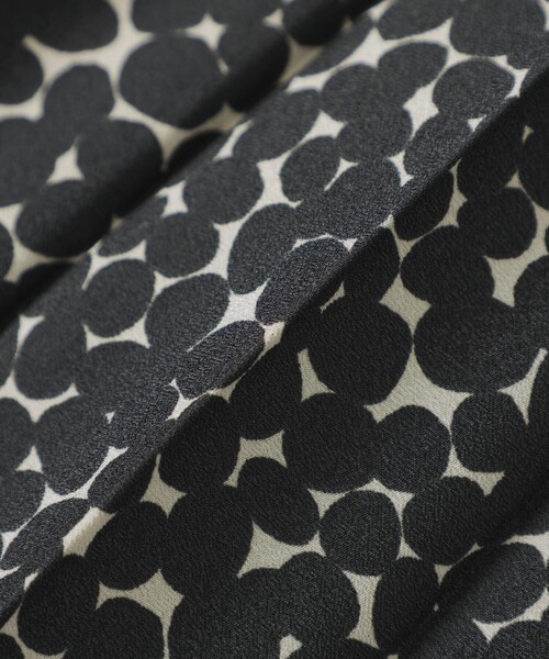 MACKINTOSH LONDON（マッキントッシュ ロンドン）の「ランダムドットプリントスカート（スカート・レディース・ブラック・36/38）」の7枚目の写真