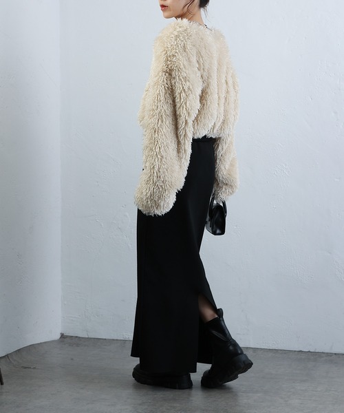 COLONY 2139（コロニートゥーワンスリーナイン）の「WEB・一部店舗限定 / 2WAYフリンジVネックプルオーバー（Tシャツ/カットソー・レディース・アイボリー/ブラック/グレー/ネイビー・FREE）」の21枚目の写真