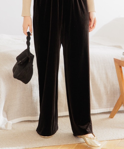 flower（フラワー）の「メルティングベロアロンパース（つなぎ/オールインワン・レディース・ベージュ/ブラック・M/S）」の8枚目の写真