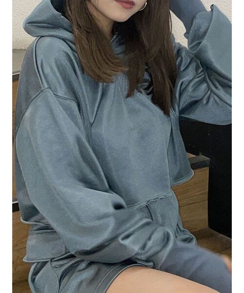 MURUA（ムルーア）の「シャイニークロップトフーディー（Tシャツ/カットソー・レディース・ブルー/ライトグレー/ダークグレー/モカ・FREE）」の4枚目の写真