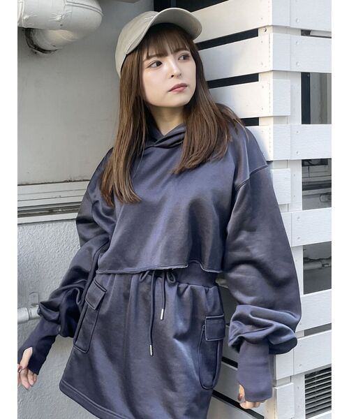 MURUA（ムルーア）の「シャイニークロップトフーディー（Tシャツ/カットソー・レディース・ブルー/ライトグレー/ダークグレー/モカ・FREE）」の16枚目の写真