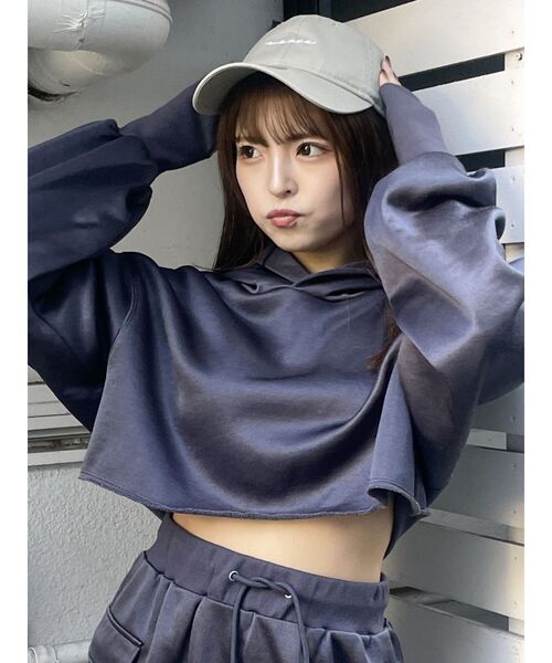 MURUA（ムルーア）の「シャイニークロップトフーディー（Tシャツ/カットソー・レディース・ブルー/ライトグレー/ダークグレー/モカ・FREE）」の17枚目の写真