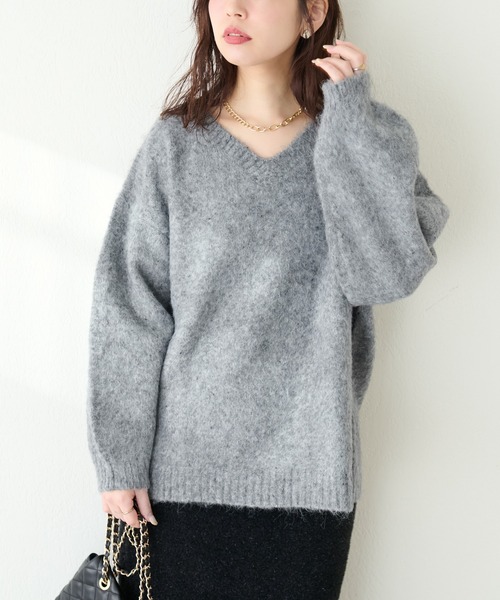 natural couture(ナチュラルクチュール)の「前後2WAYネップ入りゆるニット(ニット/セーター・レディース・ベージュ/チャコールグレー/サックスブルー/オフホワイト・FREE)」の11枚目の写真
