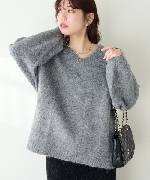 natural couture(ナチュラルクチュール)の「前後2WAYネップ入りゆるニット(ニット/セーター・レディース・ベージュ/チャコールグレー/サックスブルー/オフホワイト・FREE)」の12枚目の写真