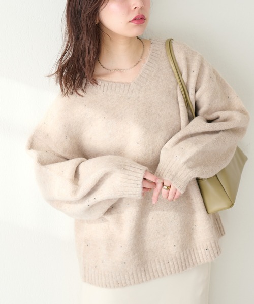 natural couture(ナチュラルクチュール)の「前後2WAYネップ入りゆるニット(ニット/セーター・レディース・ベージュ/チャコールグレー/サックスブルー/オフホワイト・FREE)」の19枚目の写真