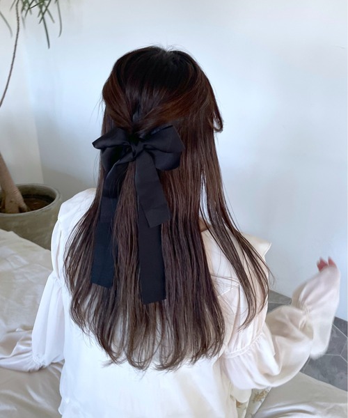 mysty woman(ミスティウーマン)の「ロングリボンバレッタ 107780(バレッタ/ヘアクリップ・レディース・ブラック・FREE)」の20枚目の写真