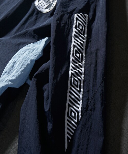 UMBRO（アンブロ）の「UMBRO/アンブロ 別注 Nylon Jacket/ナイロンジャケット（ブルゾン・メンズ・ブラック/ネイビー・MEDIUM/LARGE/X-LARGE）」の13枚目の写真