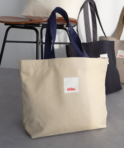 CRAFT STANDARD BOUTIQUE（クラフトスタンダードブティック）の「【追加】akha.　キャンバストート/A4サイズ（トートバッグ・レディース・ベージュ/ブラック/ナチュラル/グレー・FREE）」の3枚目の写真