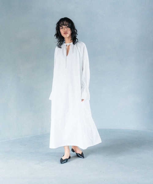 LEPSIM(レプシィム)の「【FOR I SERIES】デザインロングワンピース 110831(ワンピース・レディース・カーキ/ブラック/オフホワイト・FREE)」の2枚目の写真