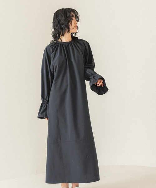 LEPSIM(レプシィム)の「【FOR I SERIES】デザインロングワンピース 110831(ワンピース・レディース・カーキ/ブラック/オフホワイト・FREE)」の15枚目の写真