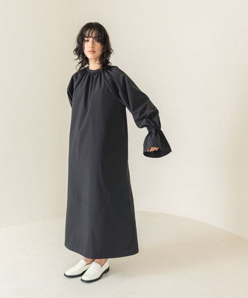 LEPSIM(レプシィム)の「【FOR I SERIES】デザインロングワンピース 110831(ワンピース・レディース・カーキ/ブラック/オフホワイト・FREE)」の17枚目の写真