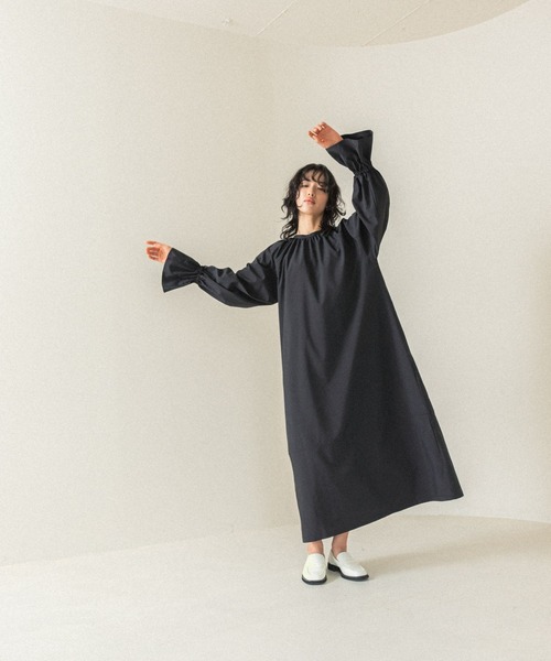 LEPSIM(レプシィム)の「【FOR I SERIES】デザインロングワンピース 110831(ワンピース・レディース・カーキ/ブラック/オフホワイト・FREE)」の18枚目の写真